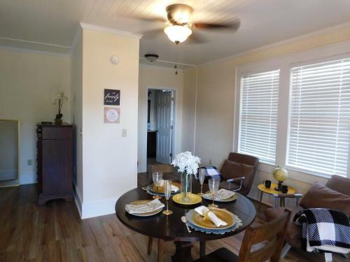 Lawrence Village Bed And Breakfast