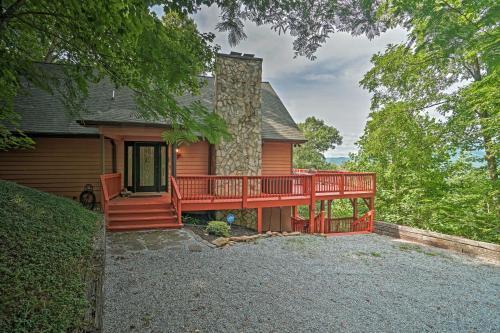 Mountain Retreat With Decks, Hot Tub, And Games!