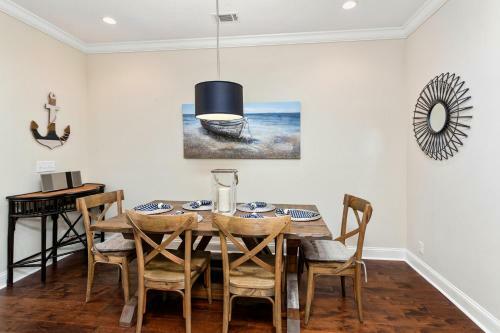 Beautiful Reserve Townhouse - Fletc Welcome!