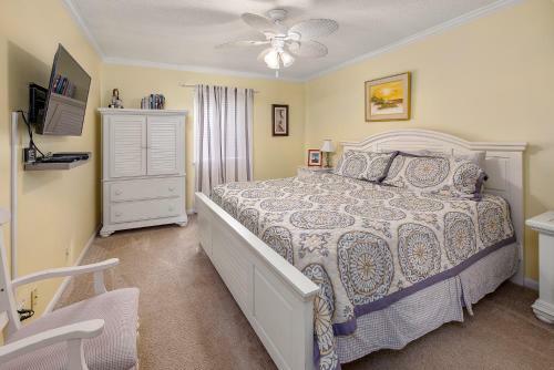 Updated Ocean Walk Condo