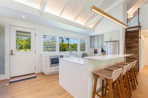 Ka Hale Olu At Anini Beach Home