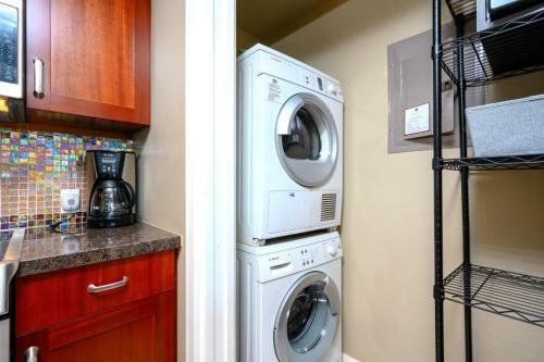 Apartamento K B M Resorts- Large 1bd, Upgraded, Private Balcony, Easy Pool And Beach Access