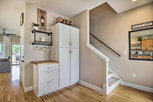 Bright Tybee Island Townhome Walk To Beach!