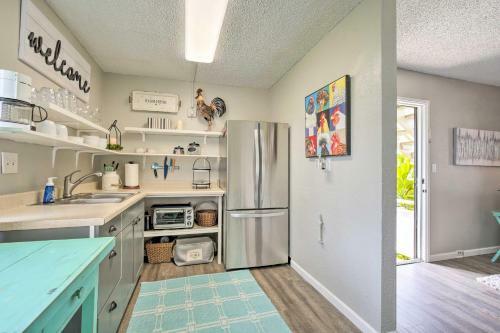 Apartamento Sunny Central Condo With Lanai And Pool Access!