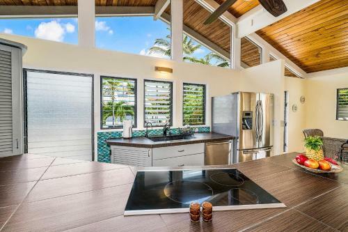 He'eia Bay Hale
