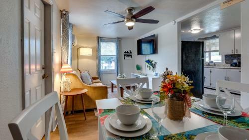 Apartamento Retro Rainbow At Herb River-orange Oasis #2-upstairs