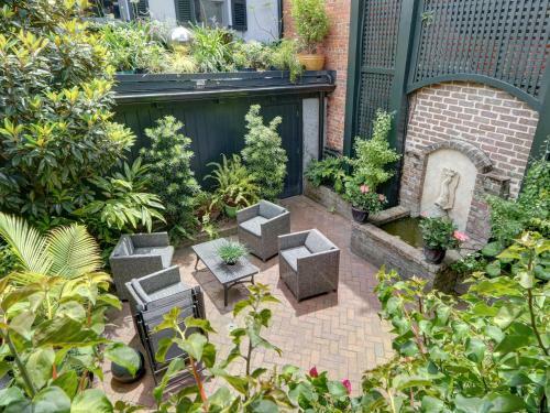 Gorgeous New Home On Monterey Square