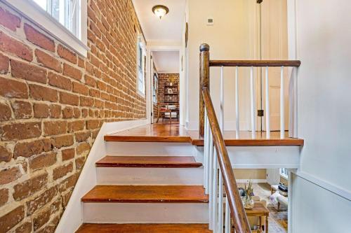 Charlton House By Lucky Savannah