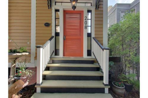 The Victorian Porch