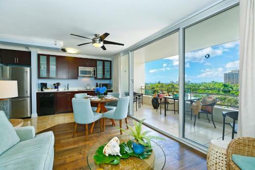 Regency On Beachwalk #86