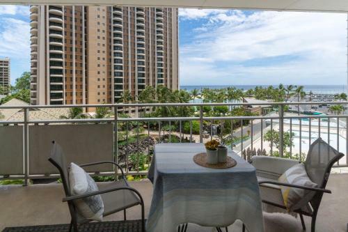Apartamento @ Marbella Lane Executive Suite, Steps To Beach