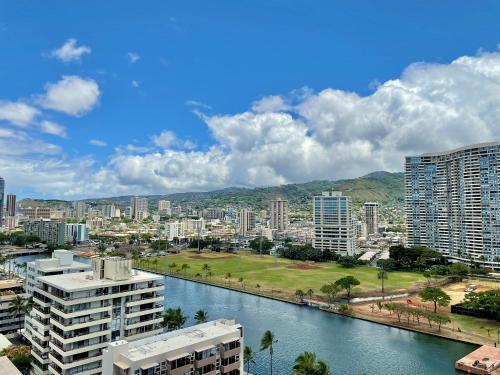 Apartamento 440 Olohana St #1807