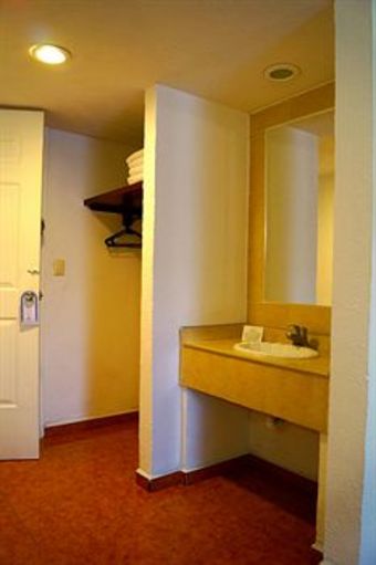 Hotel Villa Del Sol And Suites