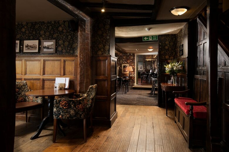 The Black Swan Hotel