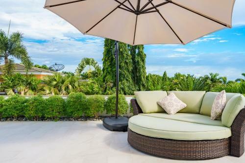 Sunset View Pool Villa 7 Br 14-16 Persons