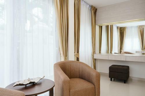 Sunset View Pool Villa 7 Br 14-16 Persons