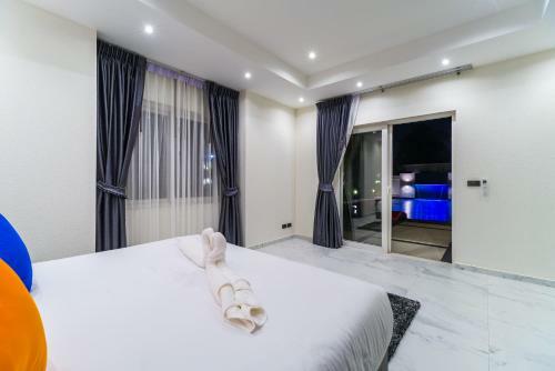 Luxury Pool Villa 54 4br 8-10 Persons