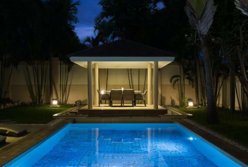 Luxury Pool Villa 3br 6-8 Persons