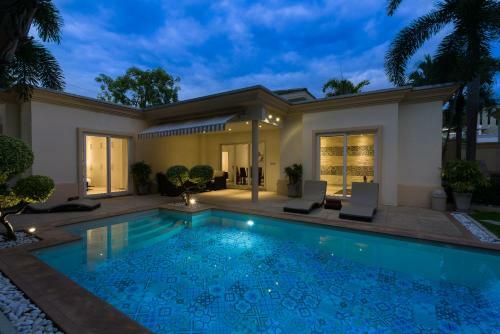 Luxury Pool Villa 3br 6-8 Persons