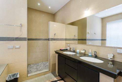 Luxury Pool Villa 3br 6-8 Persons