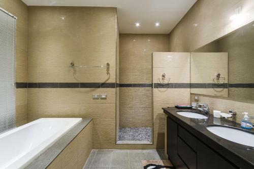 Luxury Pool Villa 3br 6-8 Persons