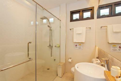 Stylish 2-villa Combination By Hi At Home