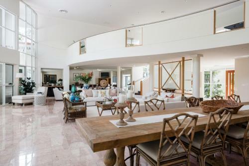 Villa Paradise Resort At Kewarra Beach.