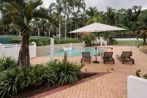 Villa Paradise Resort At Kewarra Beach.