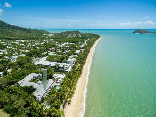 Belle Escapes - Absolute Beachfront 2 Bedroom Apartment Alamanda Resort "28"