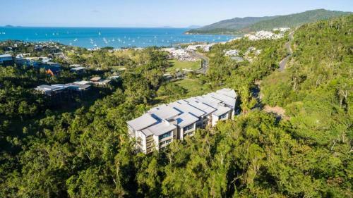 Whitsunday View Boho Apartment In Airlie Beach