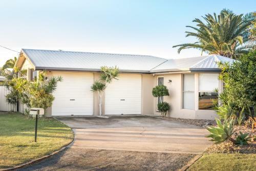 Apurla Hervey Bay - Located At The Point