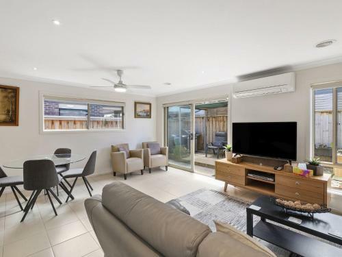 Wiyn Torquay Beach House 18