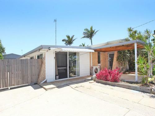 Saleng 51 - Three Bedroom Beach Pad - Only 200 Metres To Beach Access!