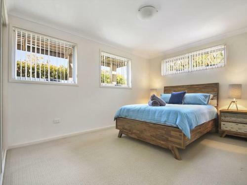 Open And Airy Entertaining Areas 2 Minutes Walk To Beach And Cycle Path