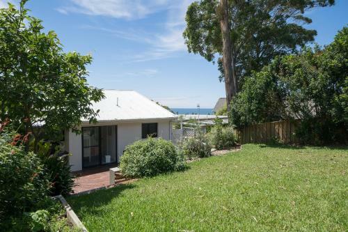 Modern Beach Home, Stunning View And Great Garden