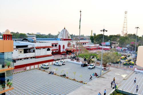 Hotel Avantika Taurus International