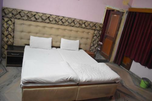 Hotel Satyam Dham By Wb Inn