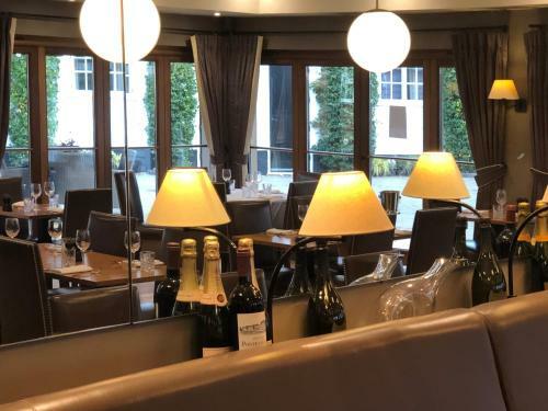Silks Hotels - The White Horse