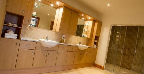 Hostal Sutherlands Guest House