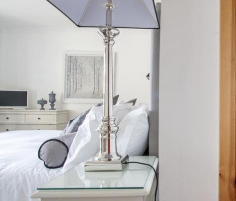 Hostal Sutherlands Guest House