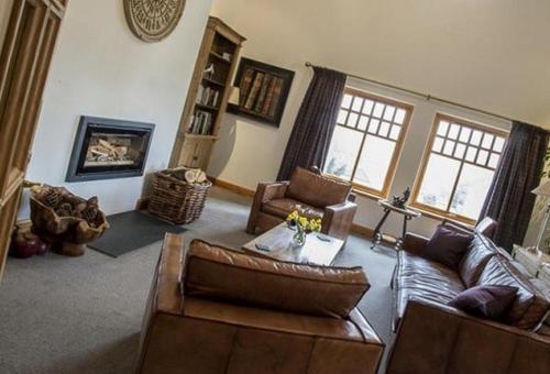 Hostal Sutherlands Guest House