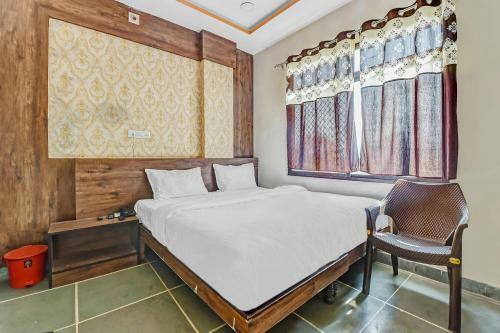 Capital O 82512 Vn Hotel And Restaurant