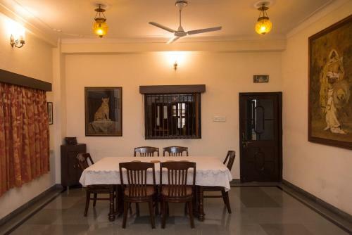 Dev Vijay -city Centre Boutique Homestay