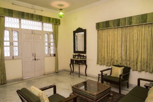 Dev Vijay -city Centre Boutique Homestay