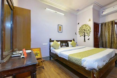 Hotel The Ishani Vilas