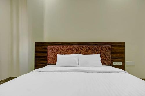 Oyo 86002 Hotel Komal Palace
