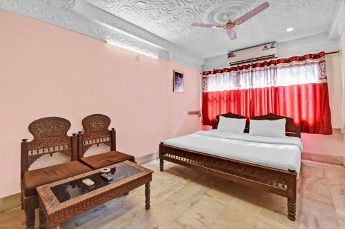 Collection O 85061 Hotel Welcome