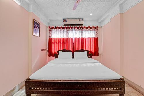 Collection O 85061 Hotel Welcome