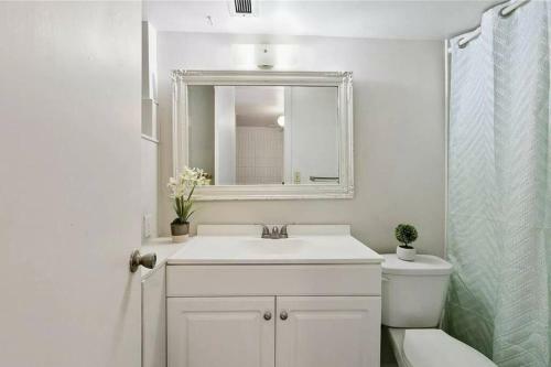 Apartamento Stylish 1bd With Views, Steps To Beach