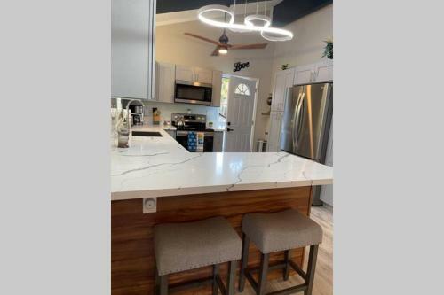 Army Street Beach House By 604 Restaurant!